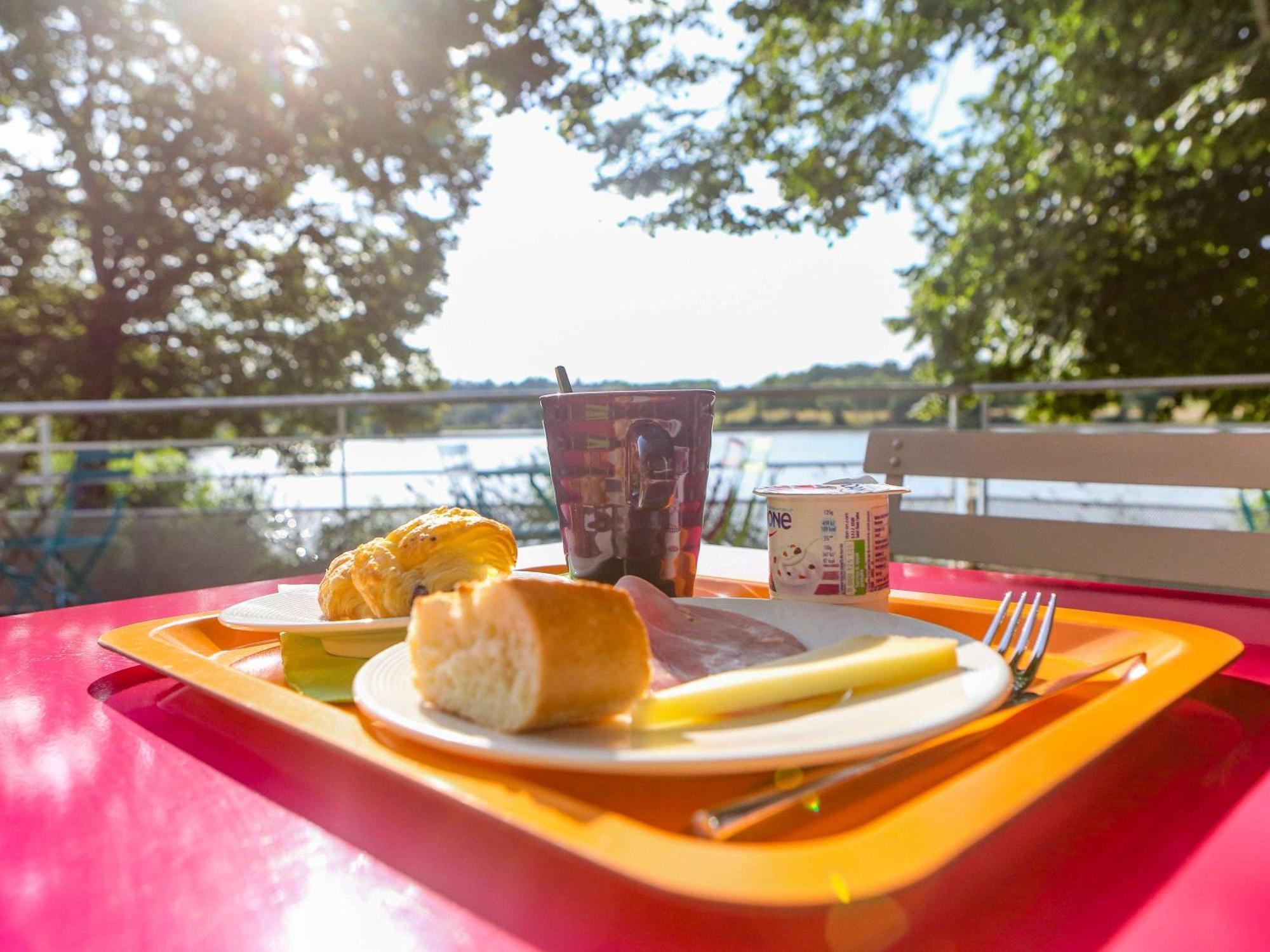 Ibis Styles Bourbon Lancy Hotell Eksteriør bilde